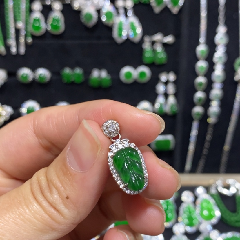 【闪购商品】翡翠吊坠(不含链)银S925镀金镶嵌