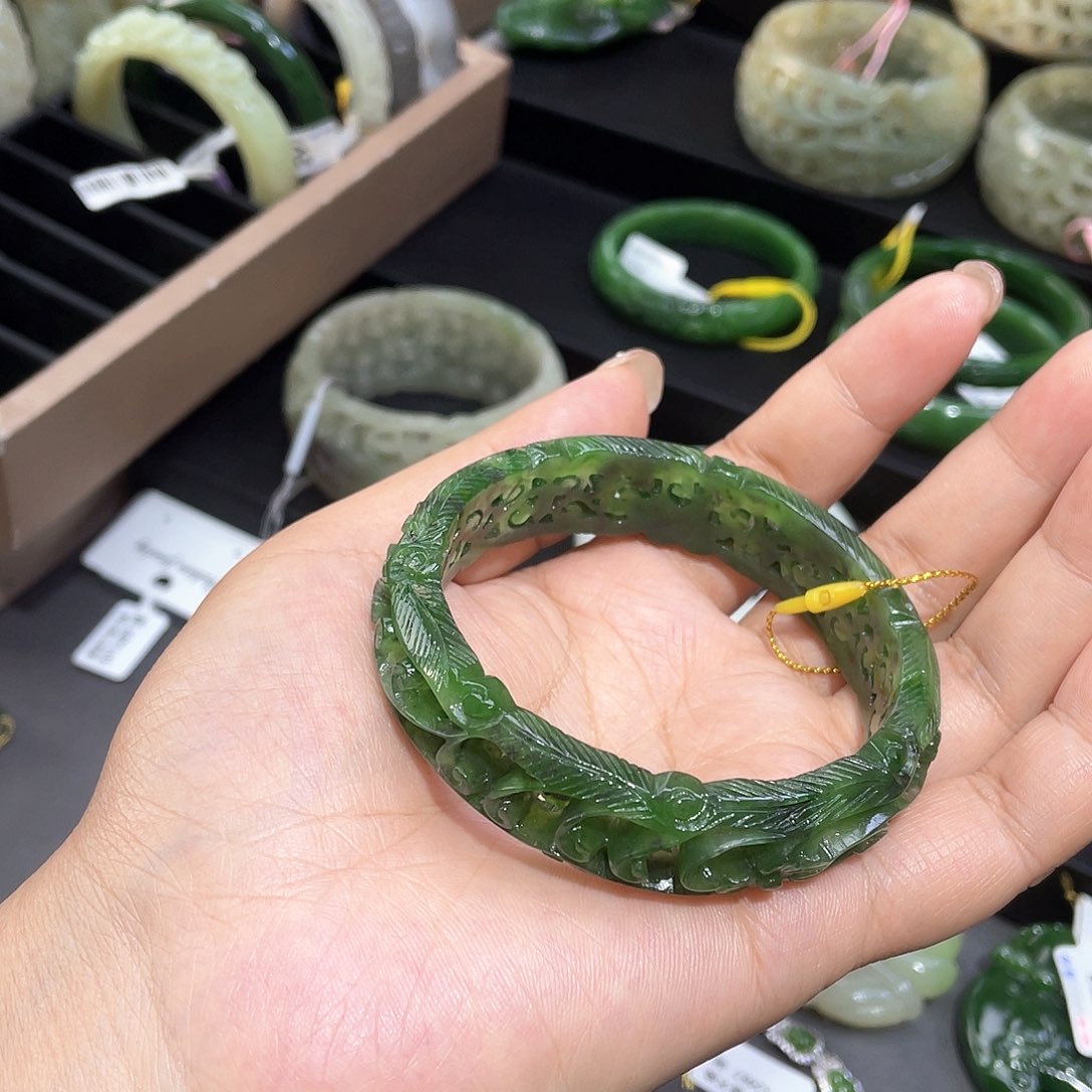 和田玉手镯60圈口4未镶嵌