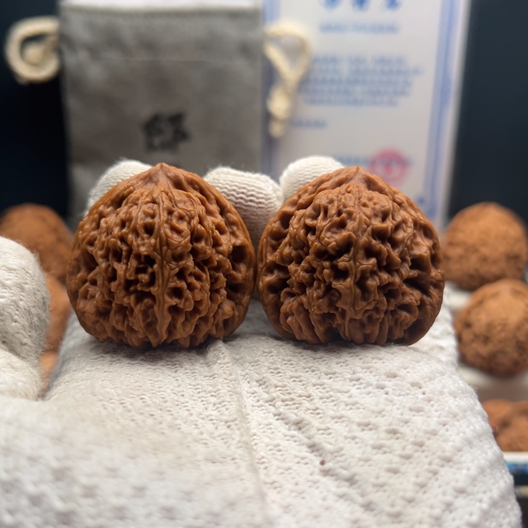 吊坠文玩核桃村疆40