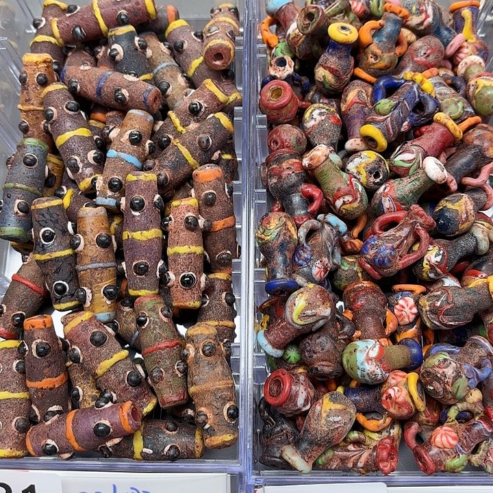 琉璃颈饰价格不等喜欢私我