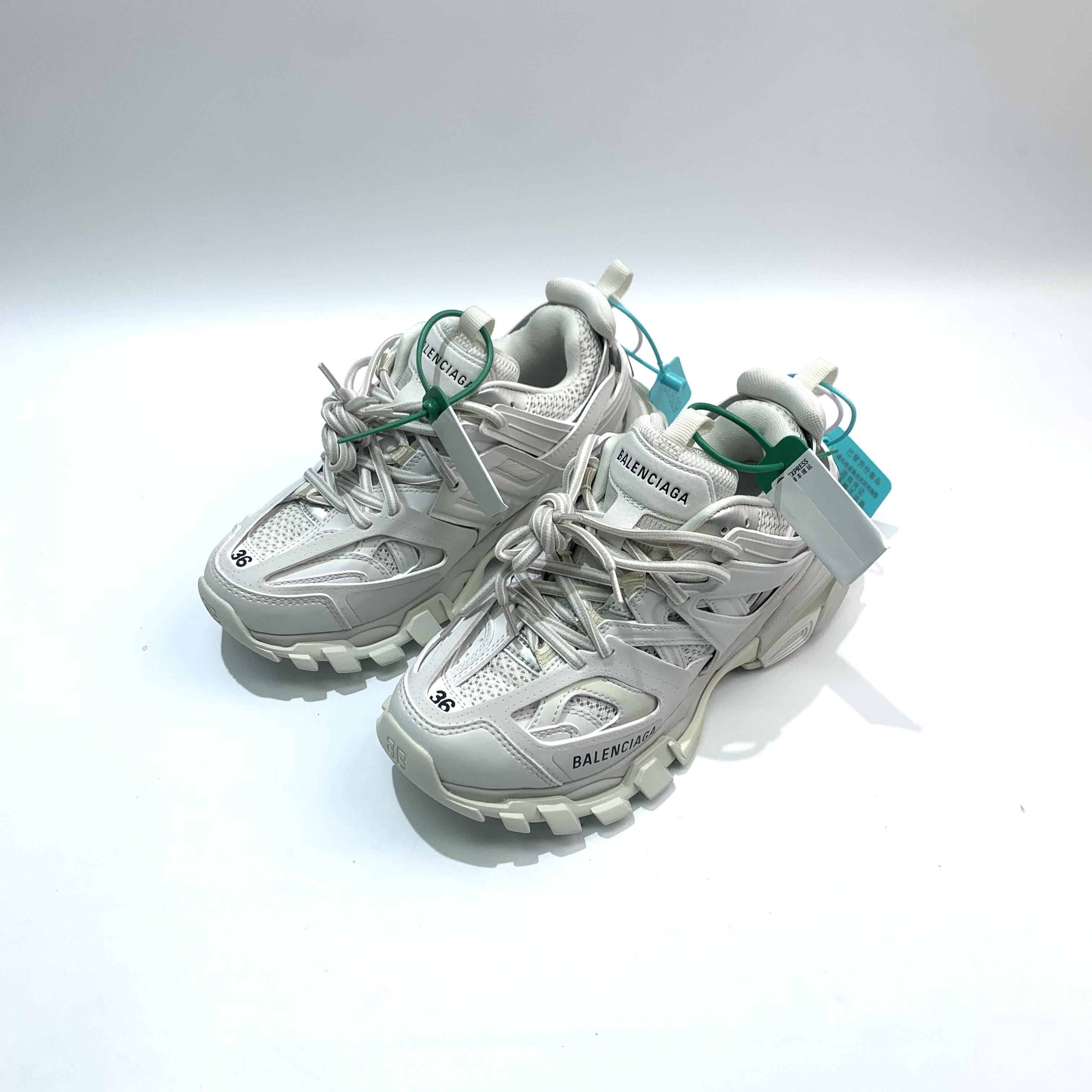 未使用 Balenciaga/巴黎世家 36码 白色Track1.0老爹鞋bl0529