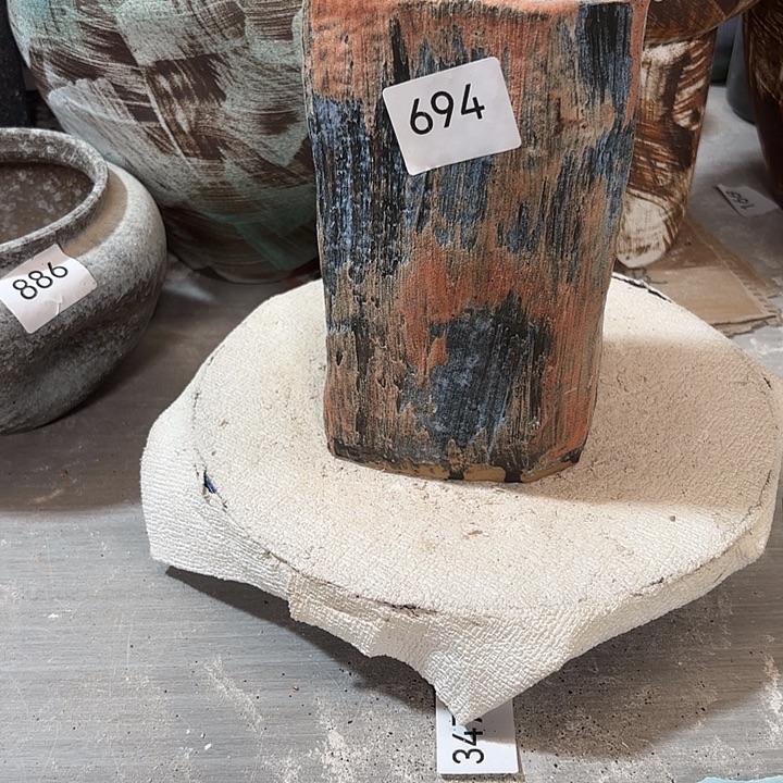 陶摆件高20，口7，无孔，694