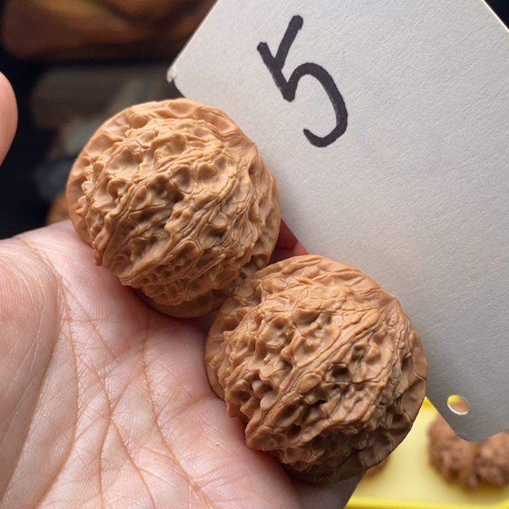 文玩核桃把件全品凤凰山39尺