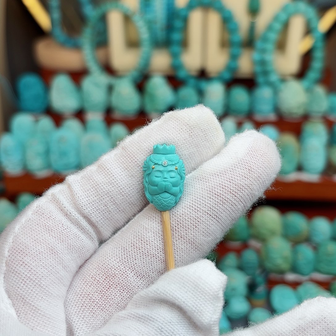 绿松石配饰未镶嵌