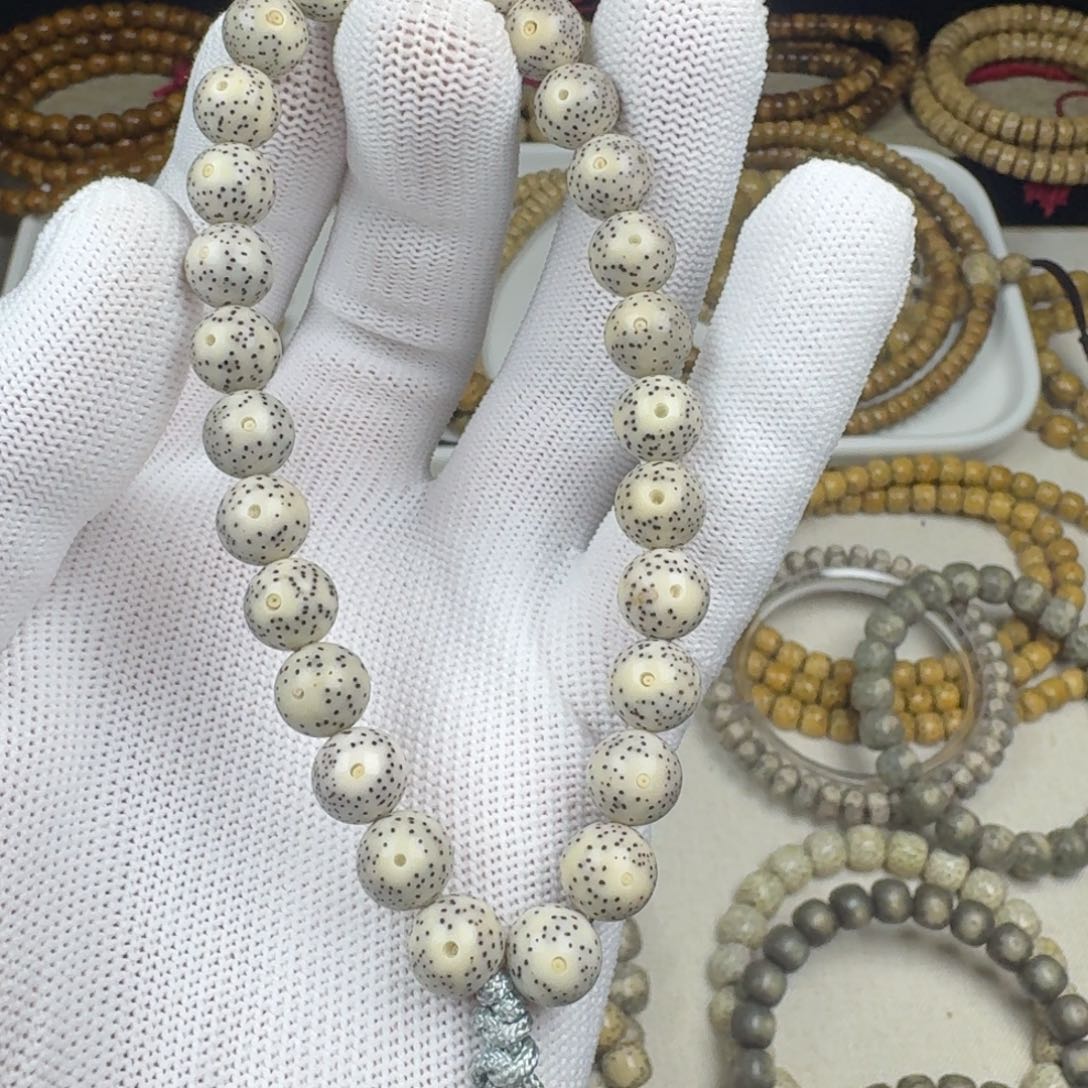 星月菩提手串石玉料火龙果星点