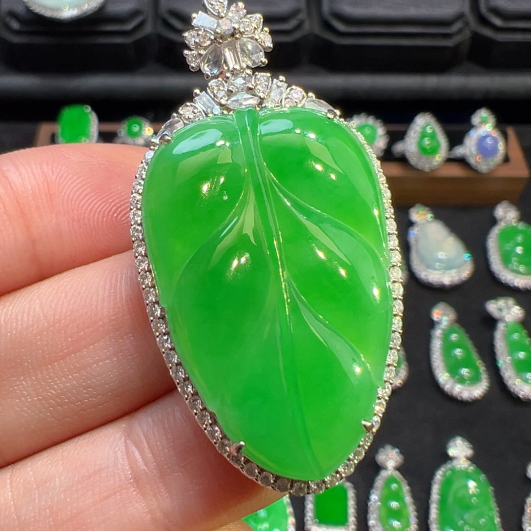 翡翠颈饰18K金镶嵌收货48小时鉴赏期