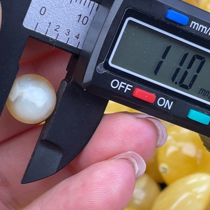 蜜蜡未镶嵌裸石微瑕378