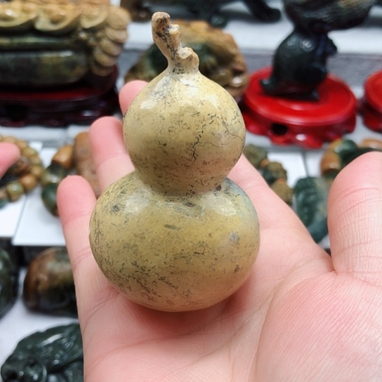 岫岩河磨玉（透闪石质玉）把件未镶嵌