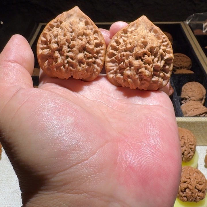 晚****吊坠文玩核桃官帽