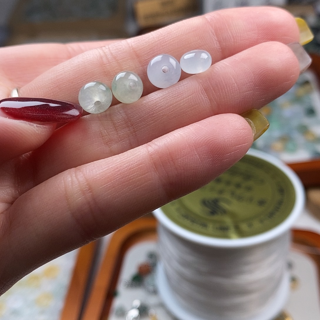 翡翠颈饰未镶嵌0**橱鼓珠4颗