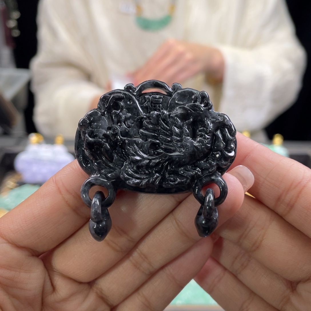 翡翠颈饰未镶嵌代编织