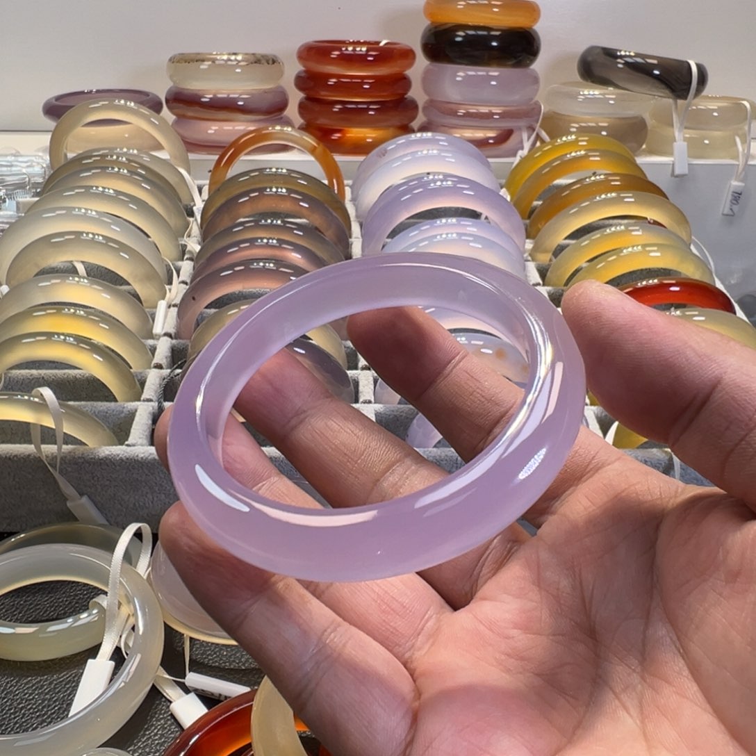 哎***~玛瑙/玉髓未镶嵌手镯