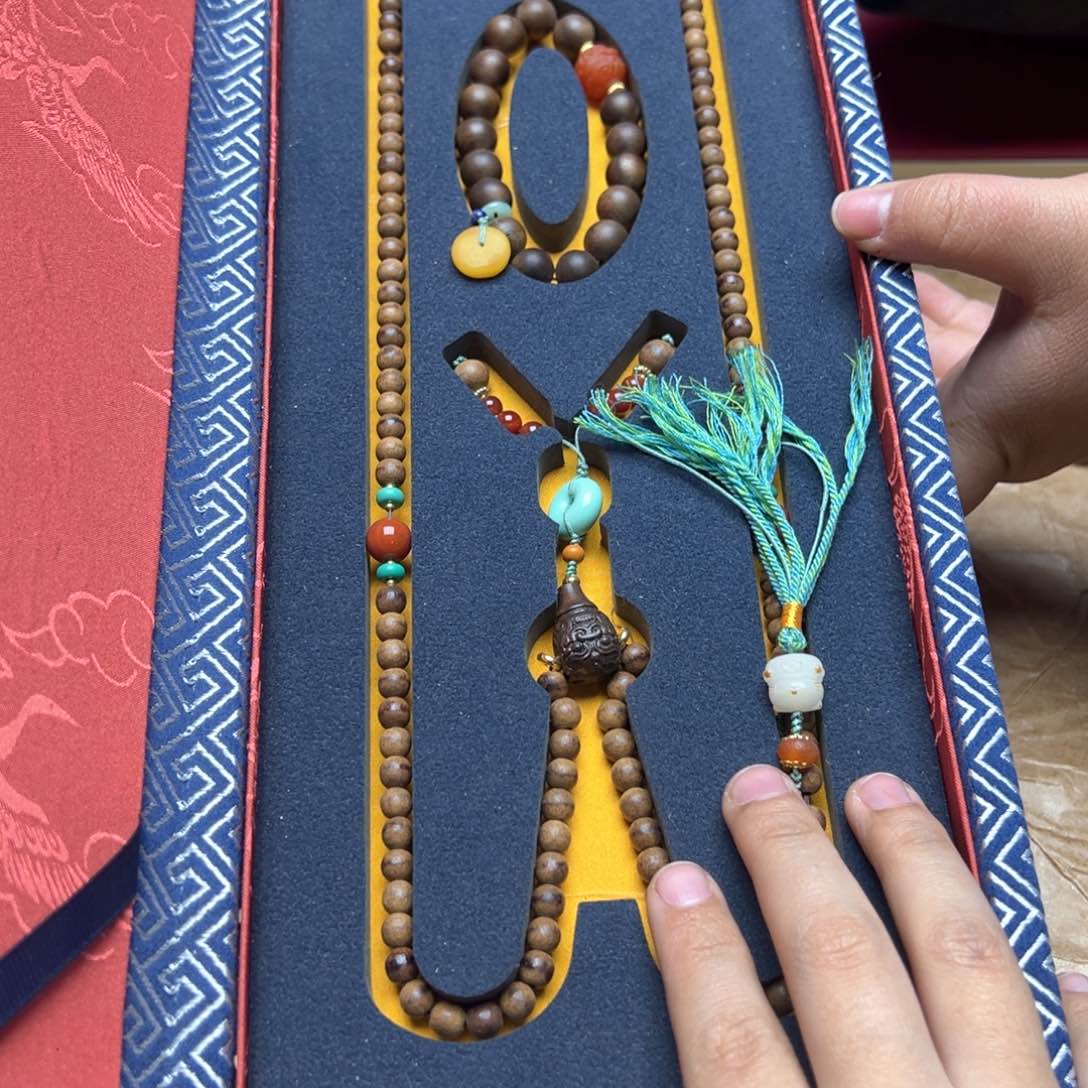 大叶紫檀（黑酸枝木类）