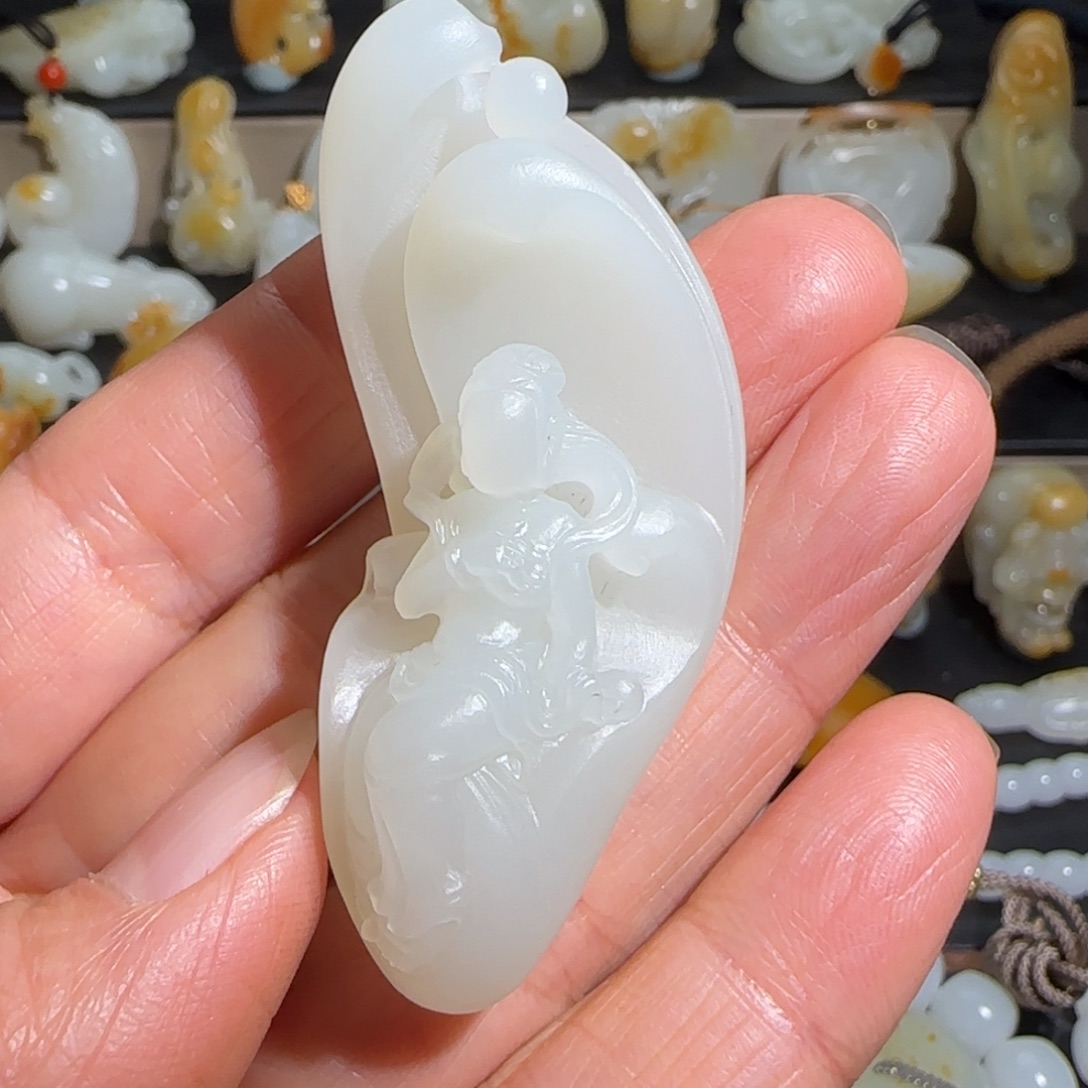 海****和田玉未镶嵌颈饰