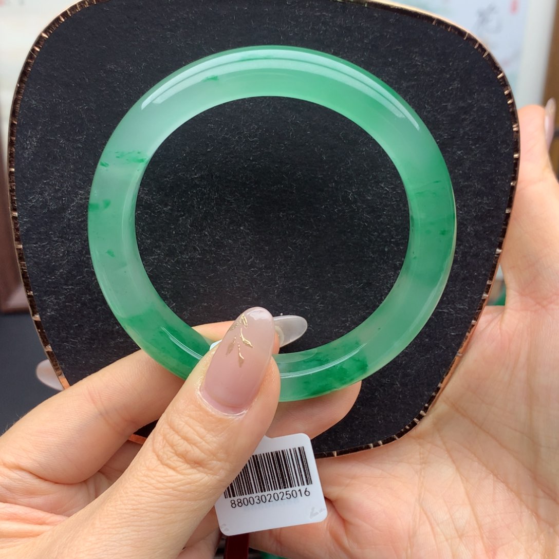 石英质玉手镯未镶嵌绯**梦