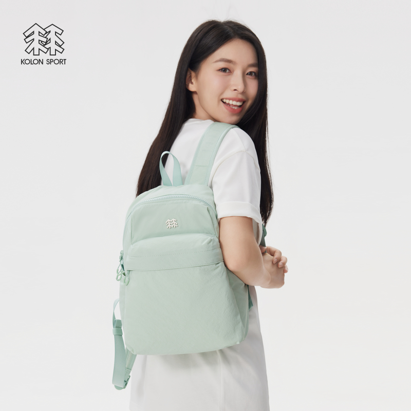 KOLON SPORT可隆背包防泼水轻量露营女士大容量多隔层分区双肩包