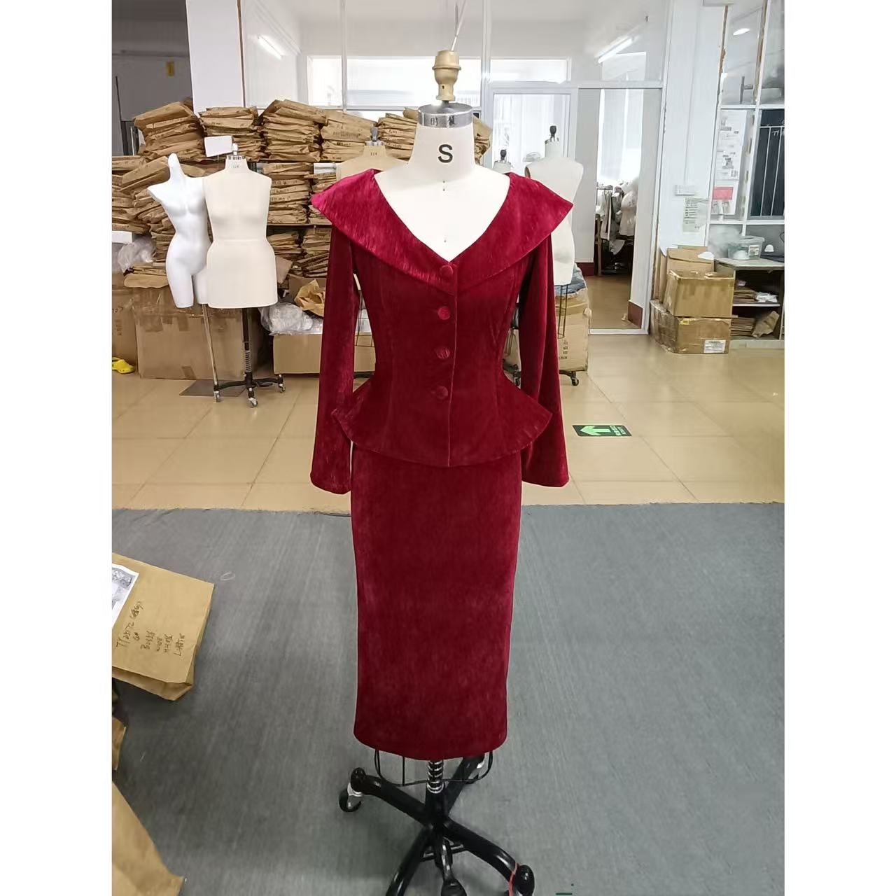 美人鱼【红贝贝】红色赫本法式气质复古老钱性感包臀秋冬时尚套装