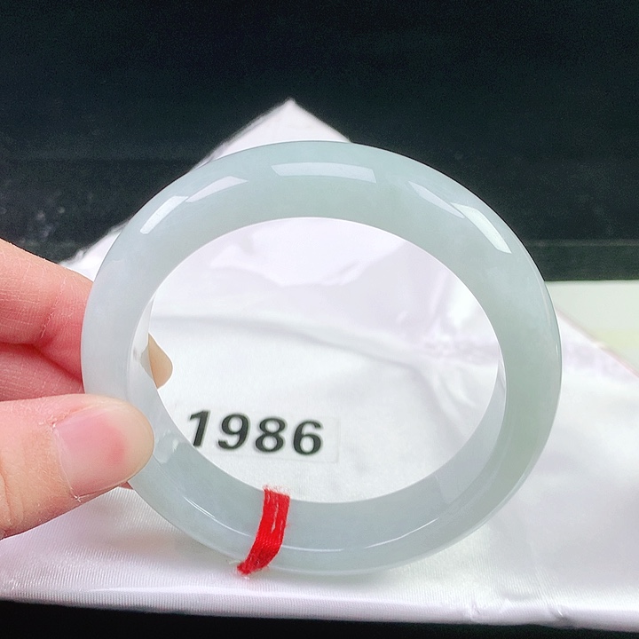 未镶嵌手镯翡翠1986
