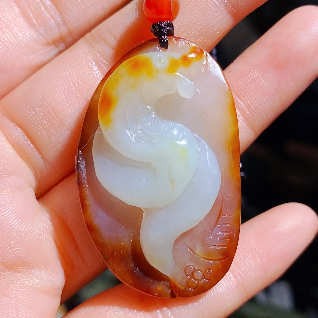 和田玉颈饰未镶嵌