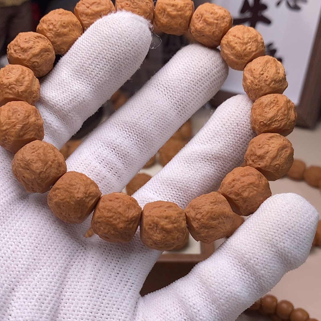 猴头核桃把件龙蛇手串