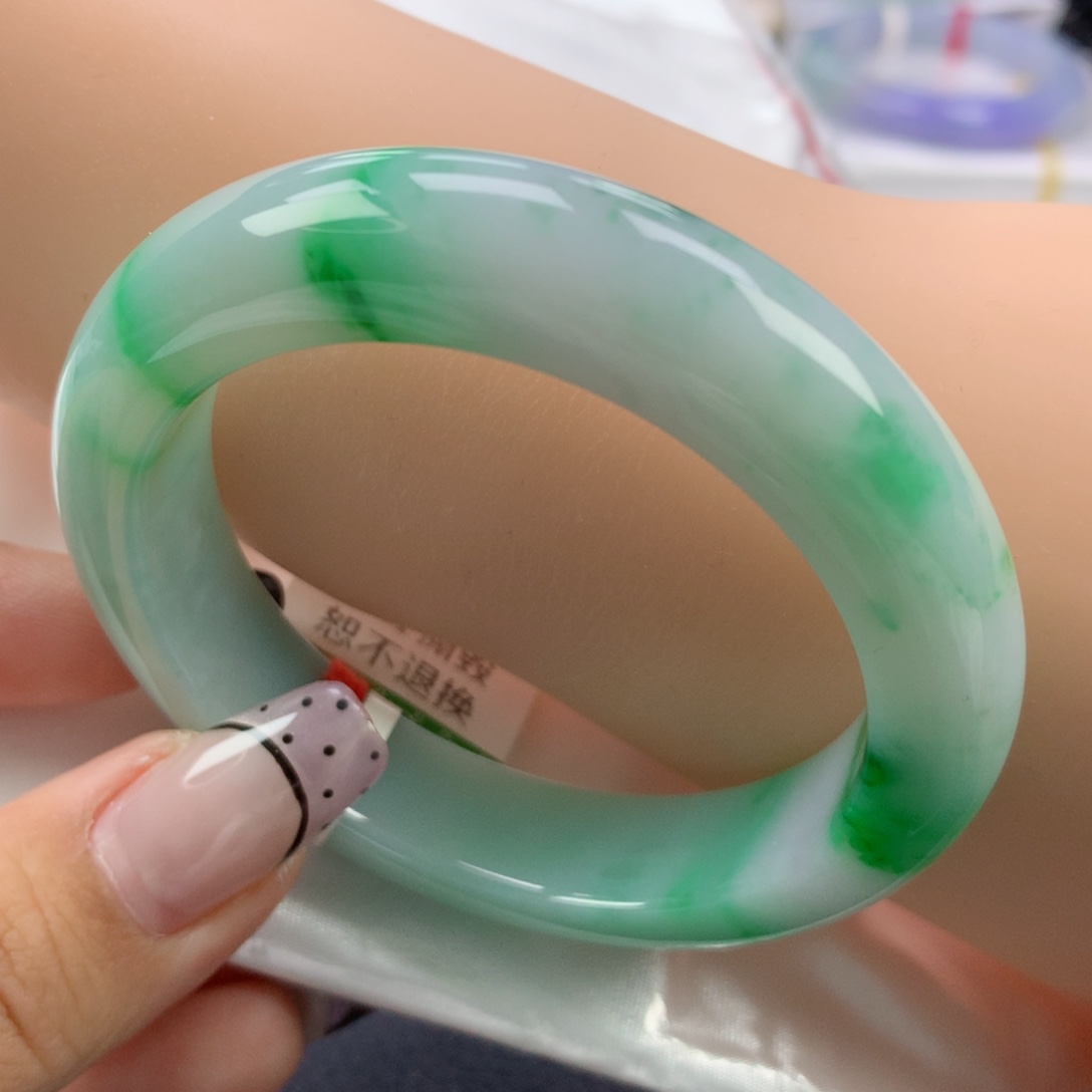 翡翠手镯未镶嵌52.8正