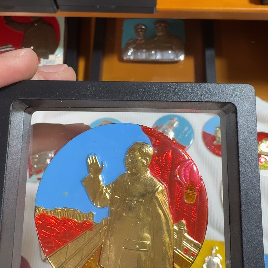 二****宫灯徽章以图为准