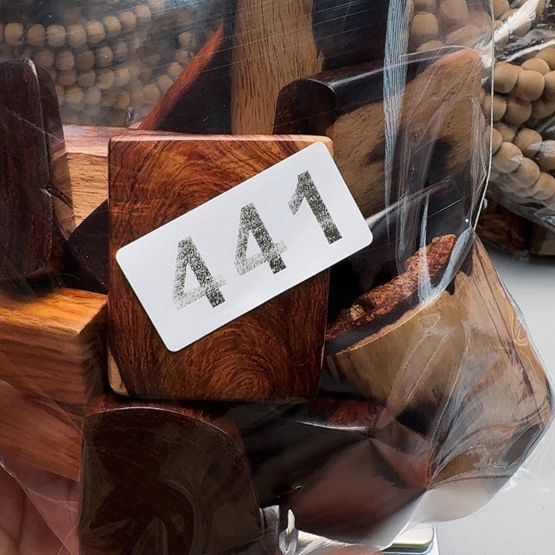 月****黄花梨/降香黄檀手串/手链280克碎料