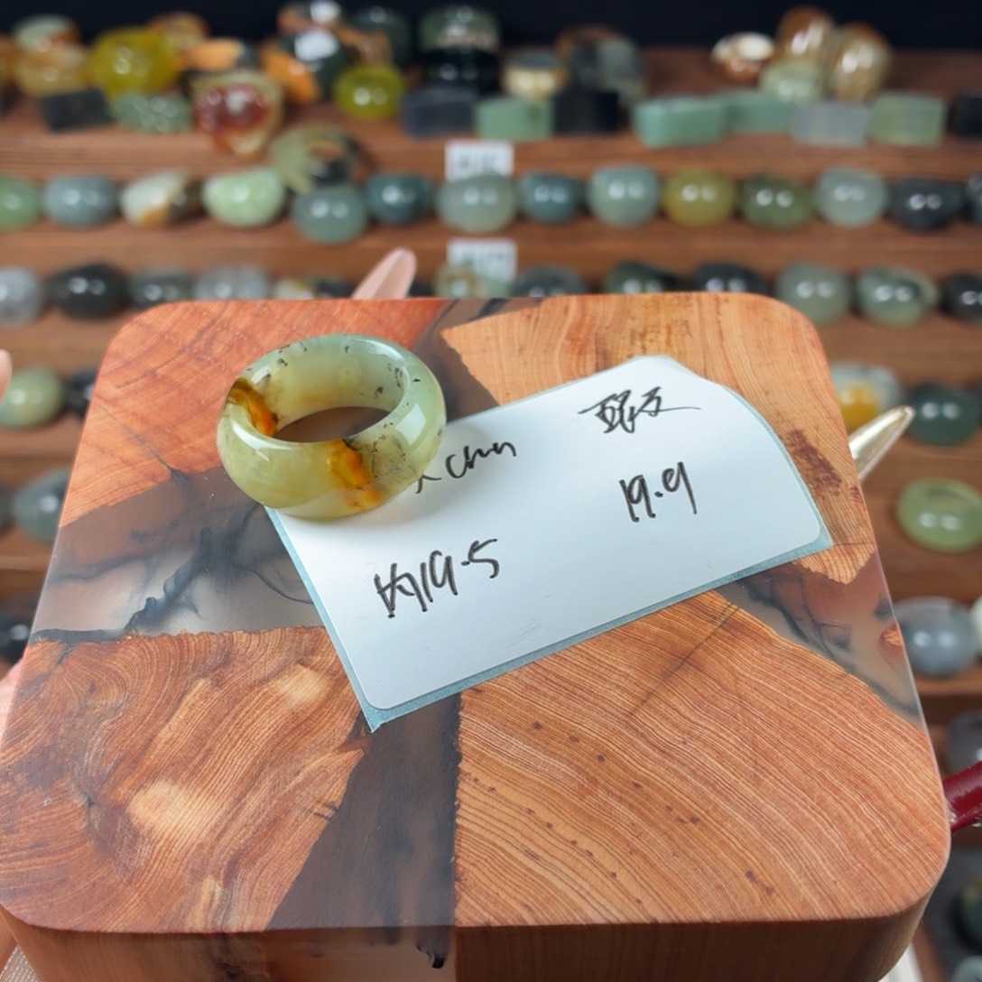 x***n蛇纹石玉未镶嵌戒指