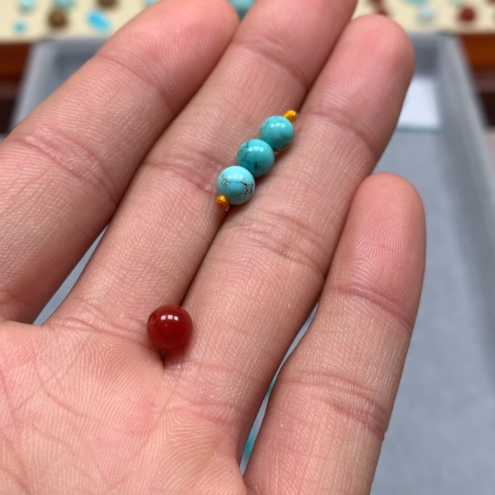 南红玛瑙配饰未镶嵌