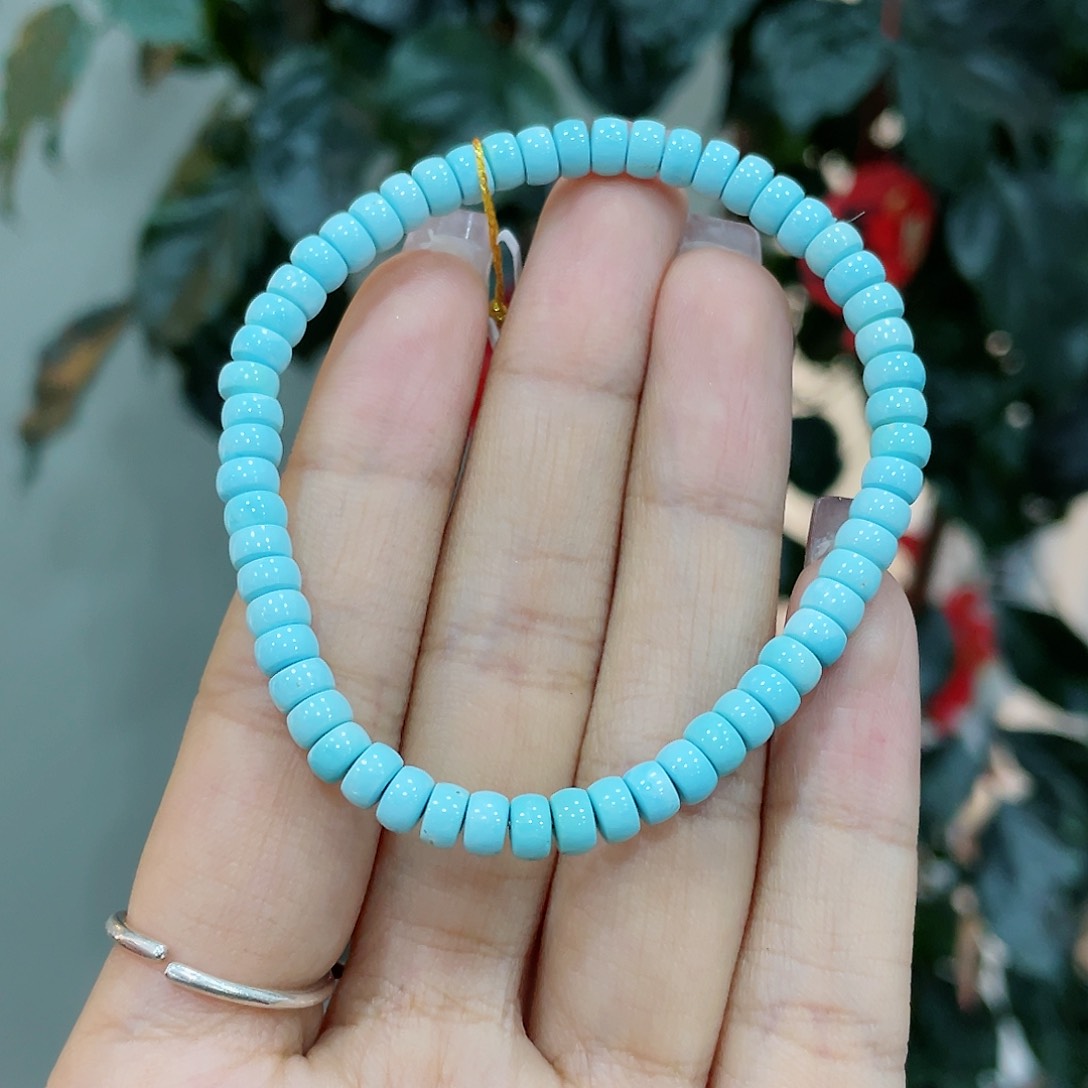 绿松石颈饰未镶嵌