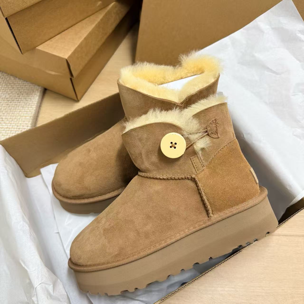 【3352木扣厚底】桑坡皮毛一体厚底木扣雪地靴韩系百搭冬季一脚蹬