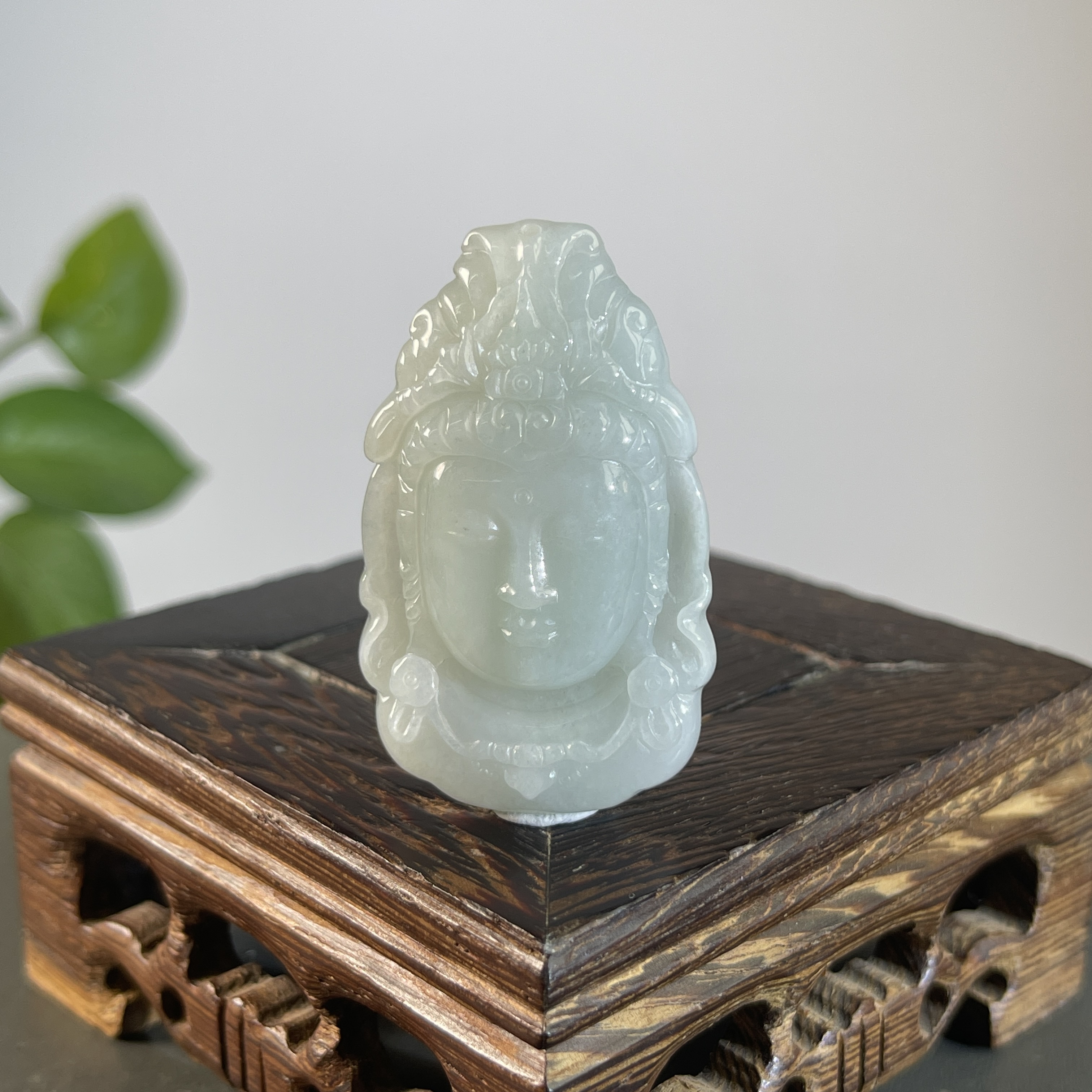 JXA02-20   天然缅甸翡翠A货  观音首