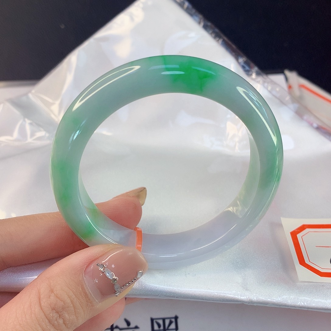 翡翠手镯未镶嵌天然翡翠A货013