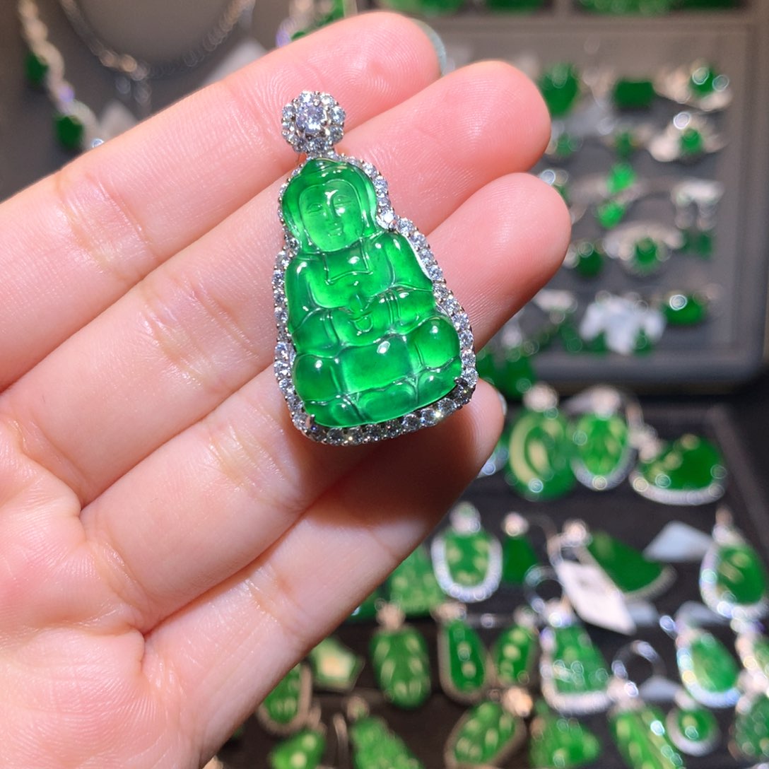 翡翠颈饰银S925镶嵌观音