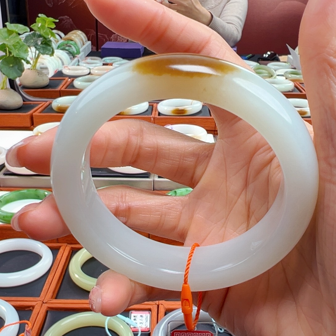 和田玉金山矿一口糖卡61（女神节福利价）未镶嵌七*