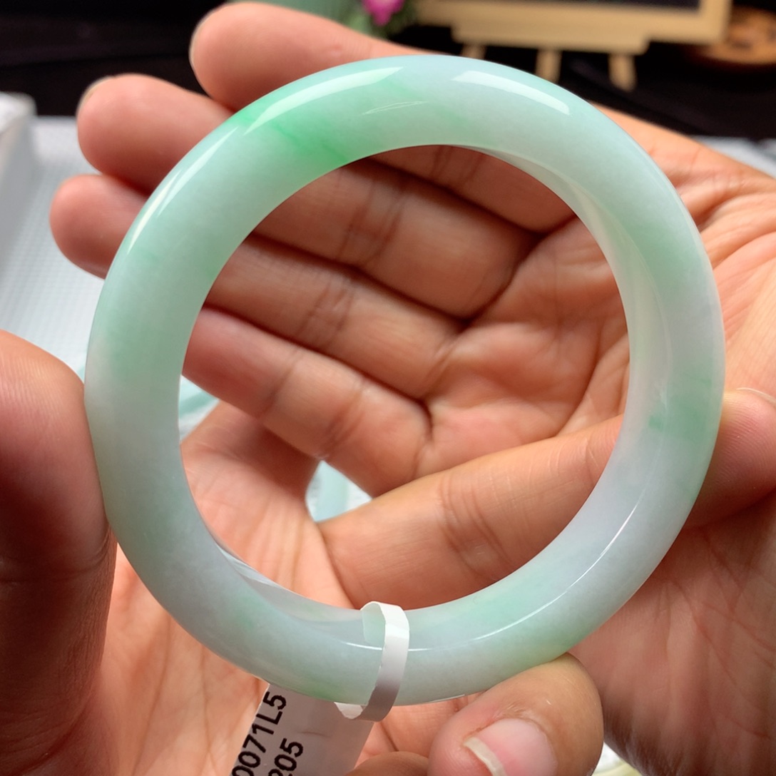 翡翠手镯未镶嵌41号