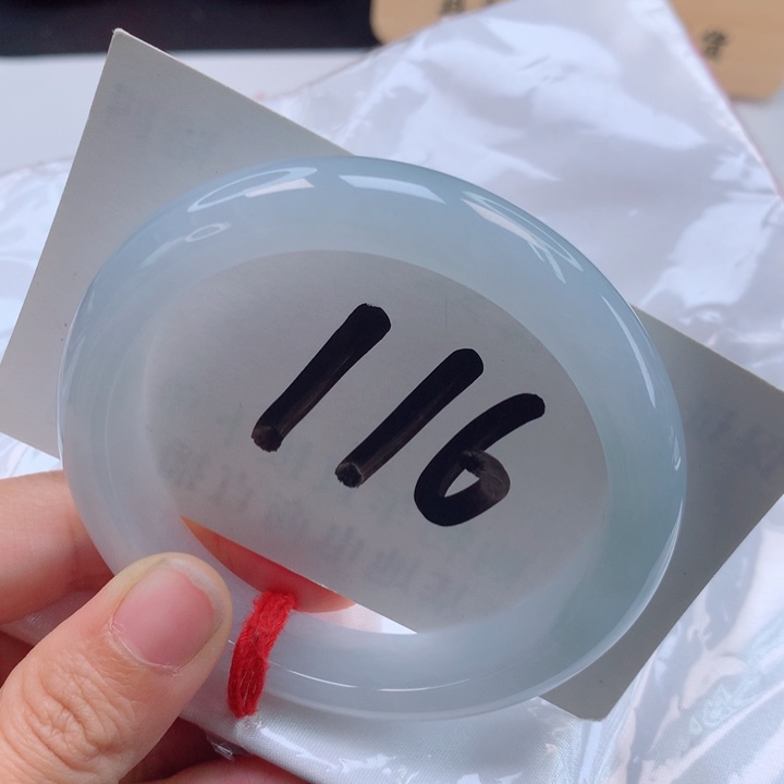 翡翠手镯未镶嵌白月光