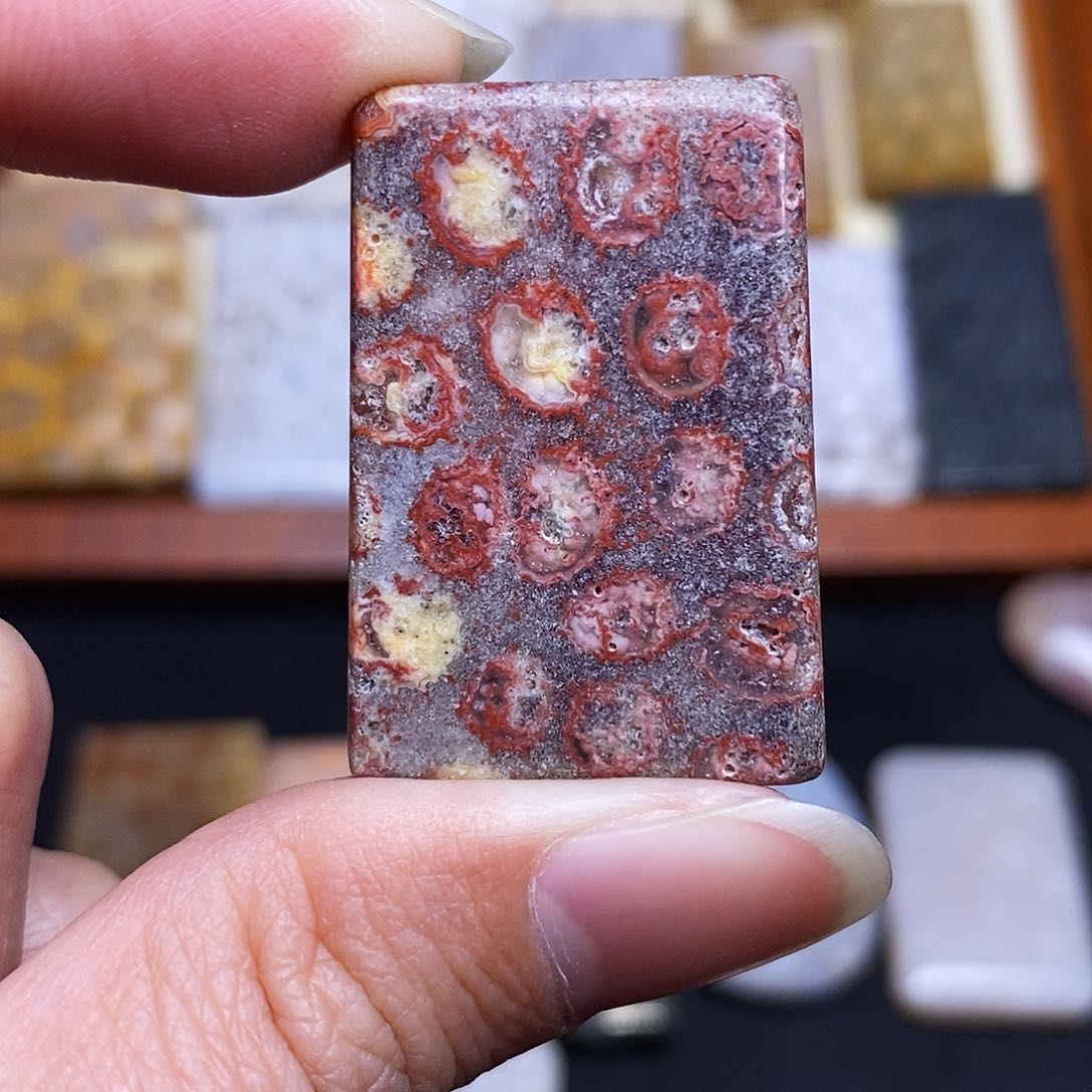 硅化玉珠宝奇石合金在****果