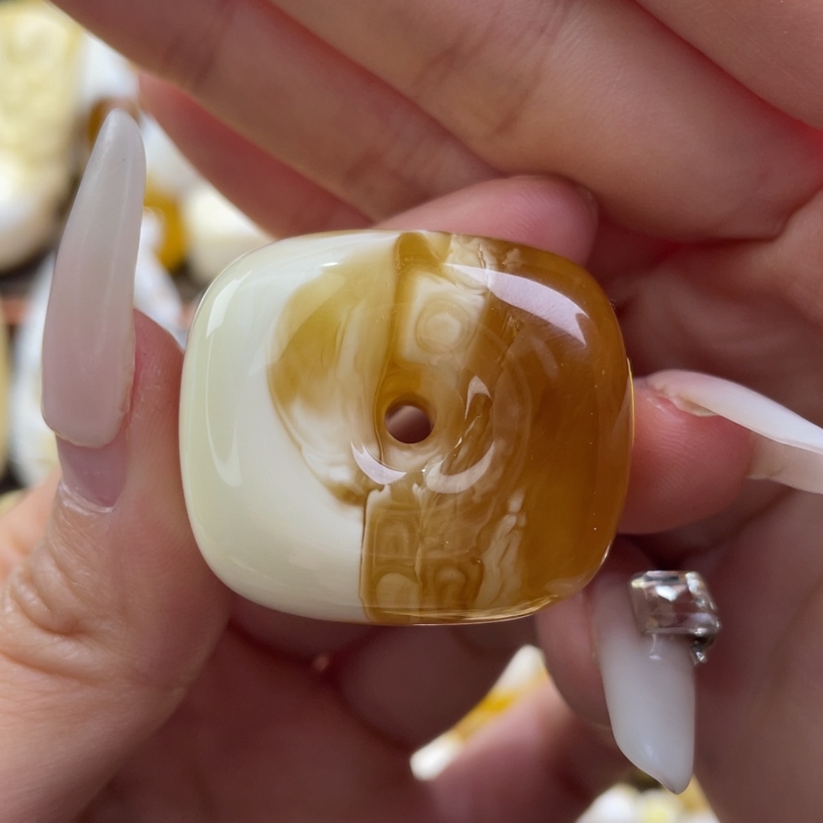 【闪购商品】琥珀裸石未镶嵌琥珀蜜蜡