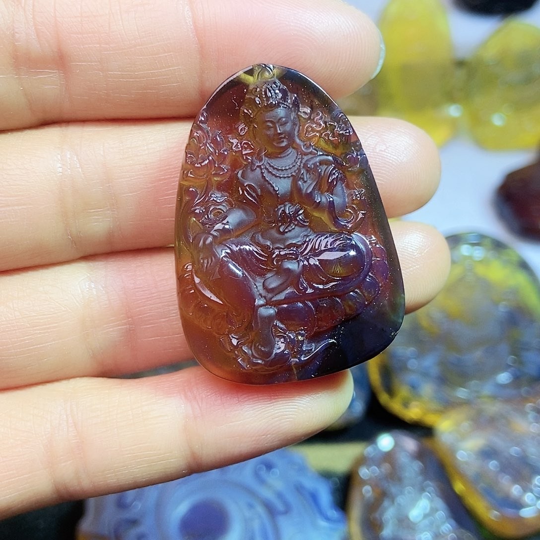 琥珀颈饰未镶嵌渡姆