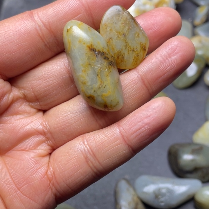 和田玉（子料）未镶嵌珠宝半成品