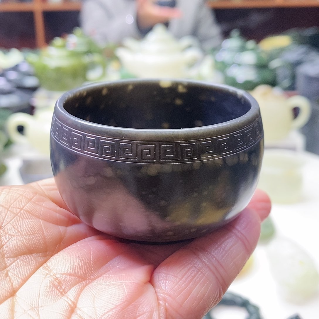 和田玉茶杯未镶嵌