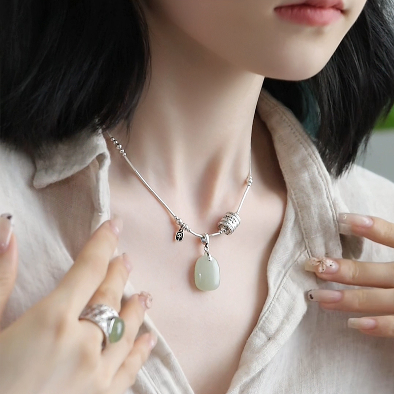 <一禅兄>S925银亮光和田玉扎基拉姆气质百搭复古简约无事牌吊坠