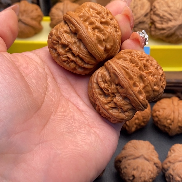 冻***源文玩核桃把件148平谷元宝42