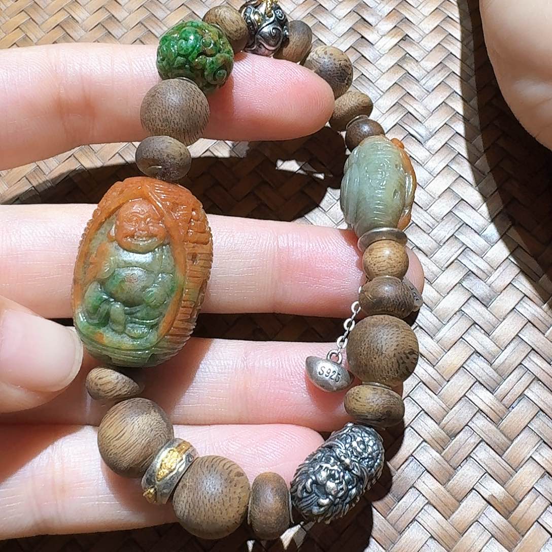 未镶嵌手链翡翠转****。个性十足