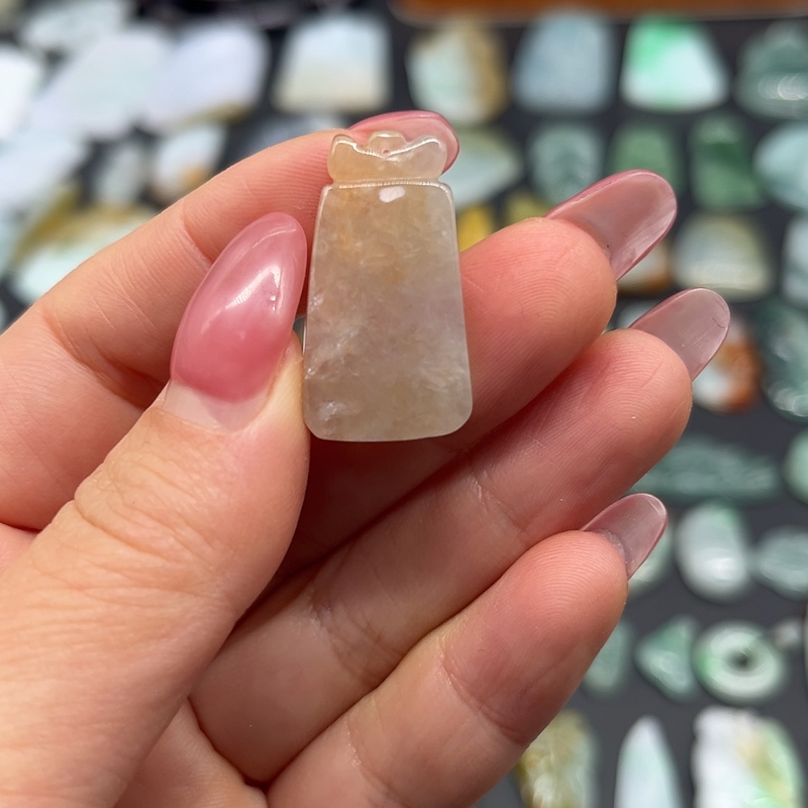 【闪购商品】翡翠颈饰未镶嵌无事牌