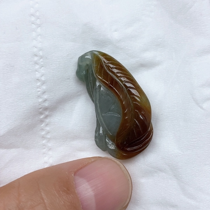 翡翠未镶嵌颈饰14