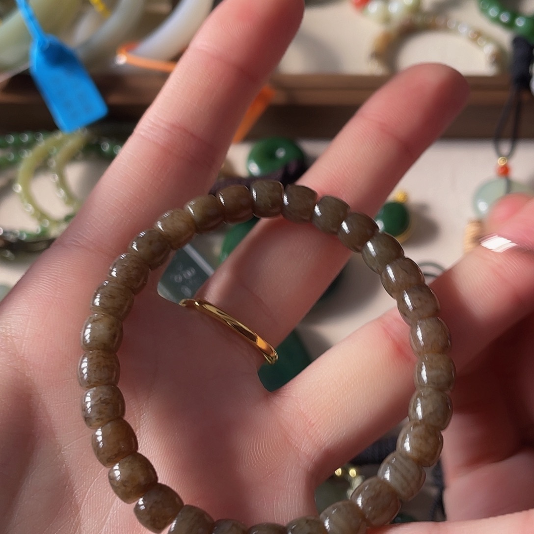 和田玉未镶嵌手串