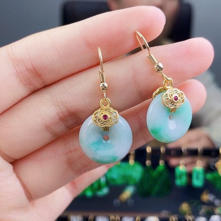 翡翠耳饰未镶嵌饰品