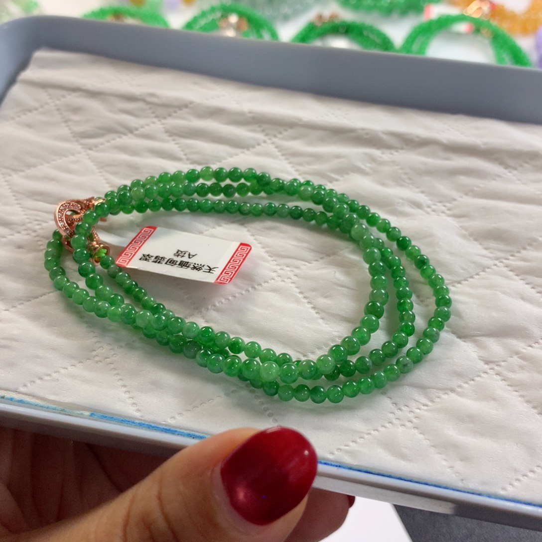 ***翡翠未镶嵌颈饰项链